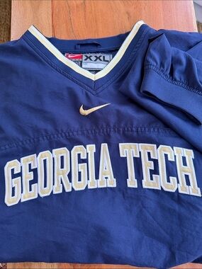 Vintage 90s / Y2K Nike Georgia Tech V-neck Windbreaker Pullover Jacket